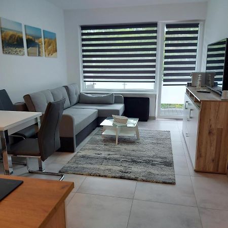 Nowy Apartament Z Balkonem Apartment Swinoujscie Bagian luar foto