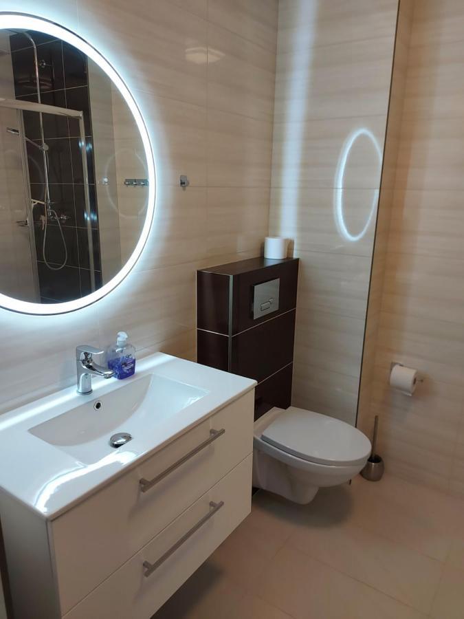 Nowy Apartament Z Balkonem Apartment Swinoujscie Bagian luar foto